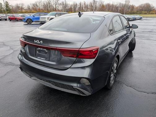 2023 Kia Forte LXS