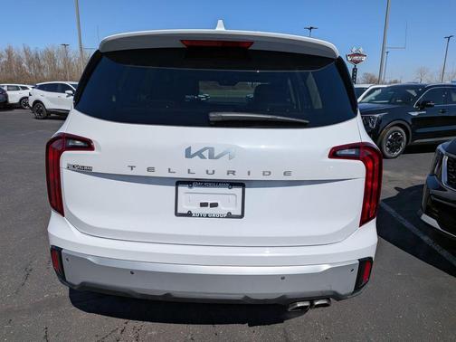 2024 Kia Telluride S