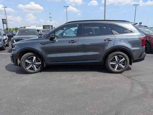 2022 Kia Sorento S