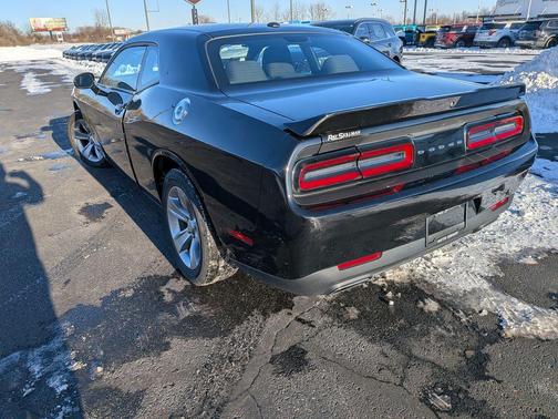 2022 Dodge Challenger SXT