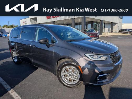 2023 Chrysler Pacifica Touring-L