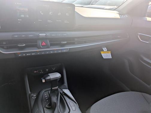 2025 Kia K4 LX