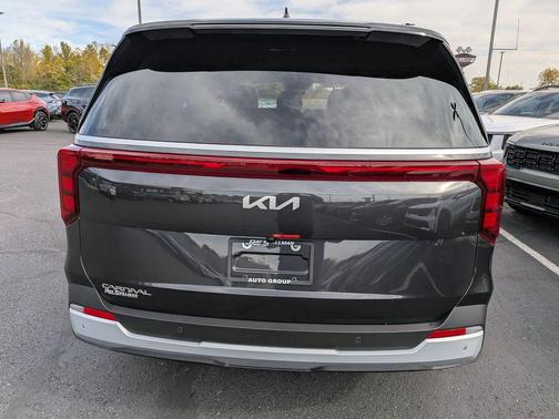 2026 Kia Carnival LXS