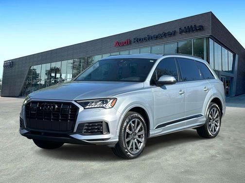 Satellite Silver Metallic 2023 Audi Q7 45 Premium Plus