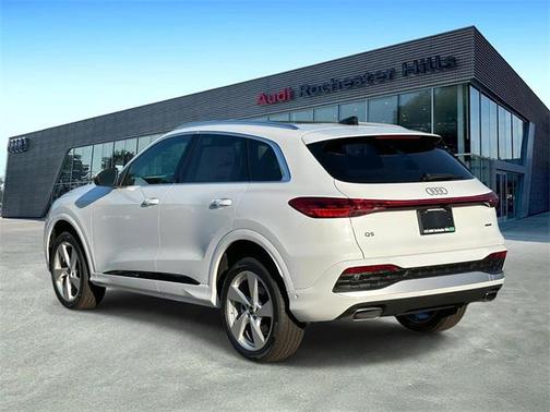 2025 Audi Q5 Premium Plus