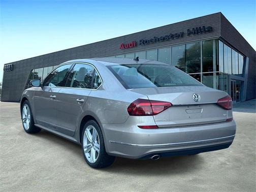 2017 Volkswagen Passat 1.8T SEL Premium