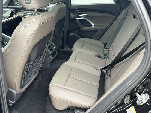 Mythos Black Metallic 2026 Audi Q5 Premium Plus TFSI quattro S tronic