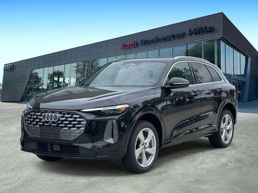 Mythos Black Metallic 2026 Audi Q5 Premium Plus TFSI quattro S tronic
