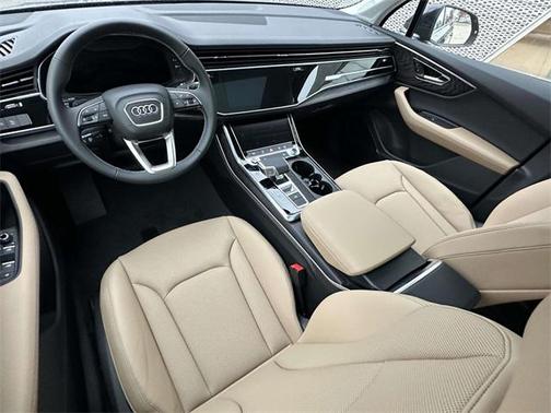 2026 Audi Q7 45 Premium Plus