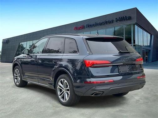2026 Audi Q7 45 Premium Plus
