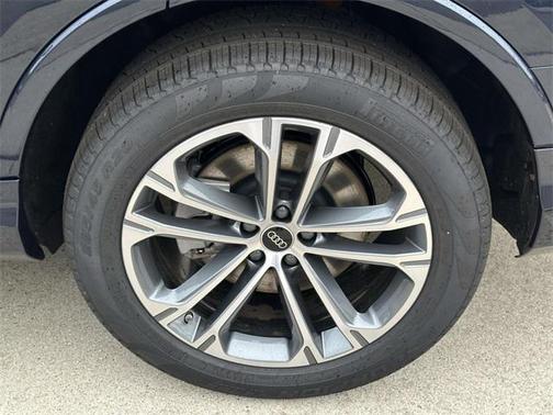 2026 Audi Q7 45 Premium Plus