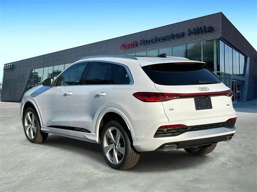 2025 Audi Q5 Premium Plus