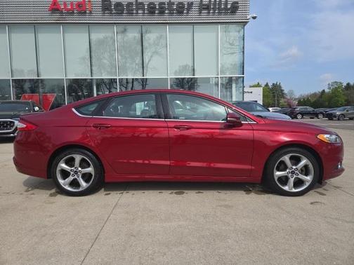 2015 Ford Fusion SE