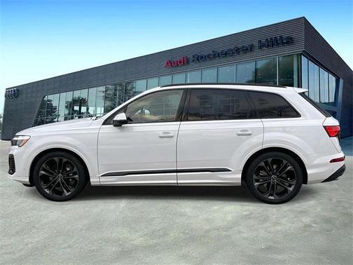 2026 Audi Q7 55 Premium Plus