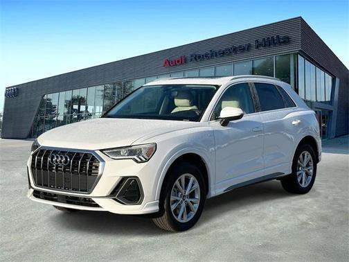 2025 Audi Q3 Premium 45 TFSI S line quattro Tiptronic