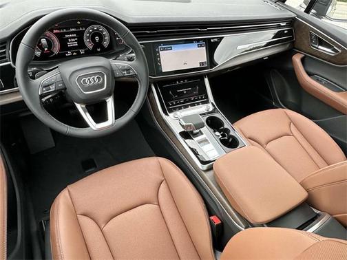 2025 Audi Q7 55 Premium Plus