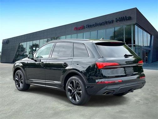 2025 Audi Q7 55 Premium Plus