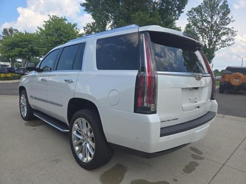 2019 Cadillac Escalade Luxury