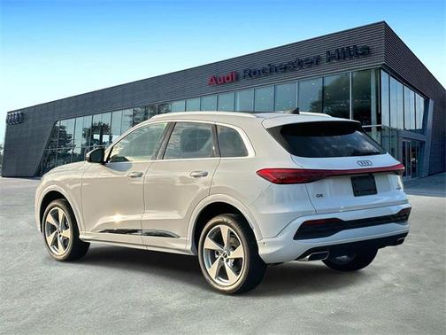 2025 Audi Q5 Premium Plus