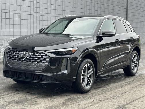 2025 Audi Q5 Premium TFSI quattro S tronic