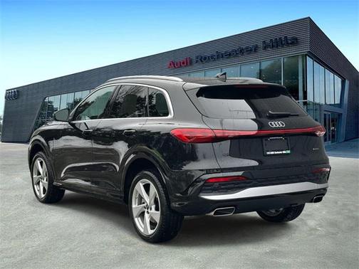 2025 Audi Q5 Premium Plus TFSI quattro S tronic