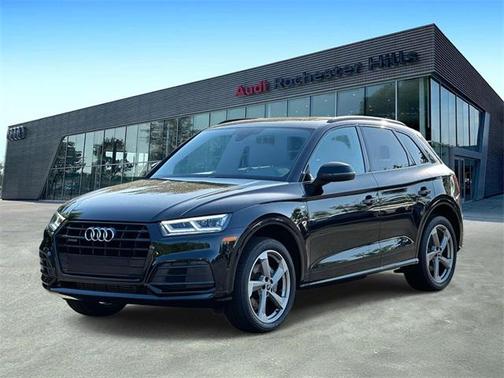 2020 Audi Q5 45 Titanium Premium