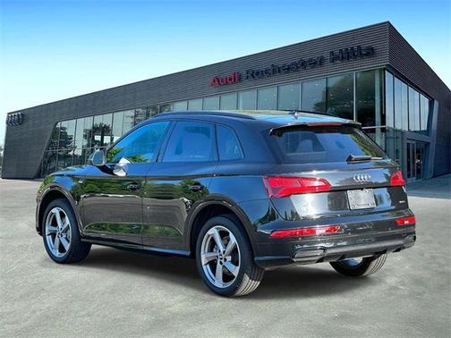 2020 Audi Q5 45 Titanium Premium