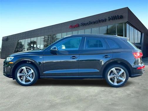 2020 Audi Q5 45 Titanium Premium