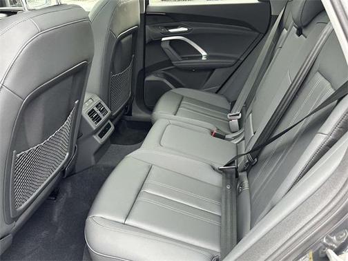 2025 Audi Q5 Premium TFSI quattro S tronic