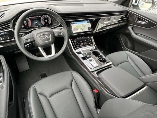 Glacier White Metallic 2026 Audi Q8 55 Premium Plus