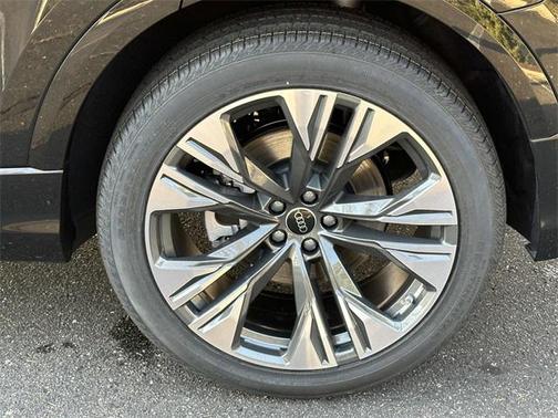 2026 Audi Q8 55 Premium Plus