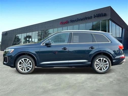 2025 Audi Q7 55 Premium Plus