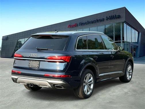 2025 Audi Q7 55 Premium Plus