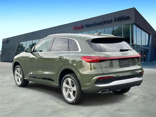 2025 Audi Q5 Premium Plus