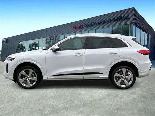 2025 Audi Q5 Premium Plus TFSI quattro S tronic