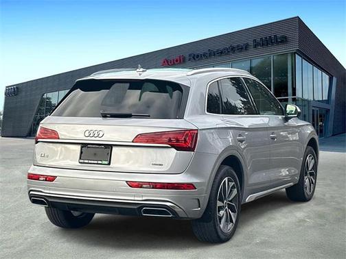 2023 Audi Q5 45 S line Premium