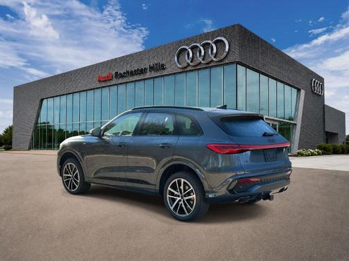 Tambora Gray Metallic 2026 Audi Q5 2.0T Premium Plus