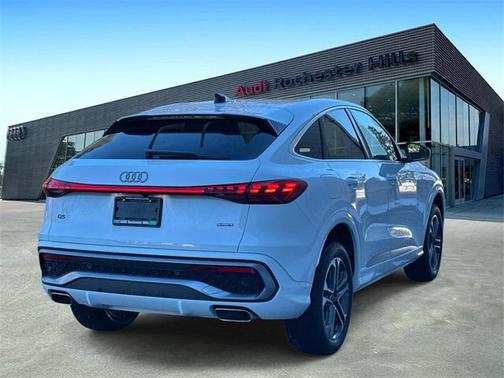 2025 Audi Q5 Premium TFSI quattro S tronic