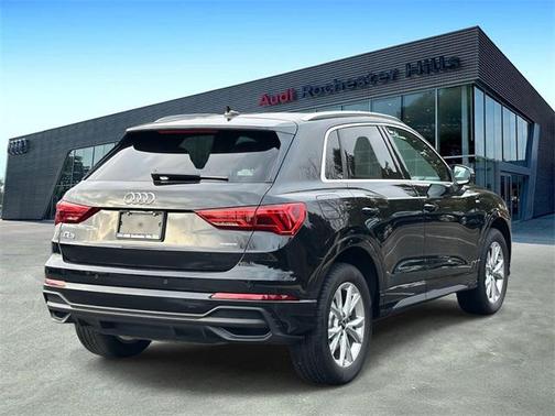 2025 Audi Q3 Premium 45 TFSI S line quattro Tiptronic