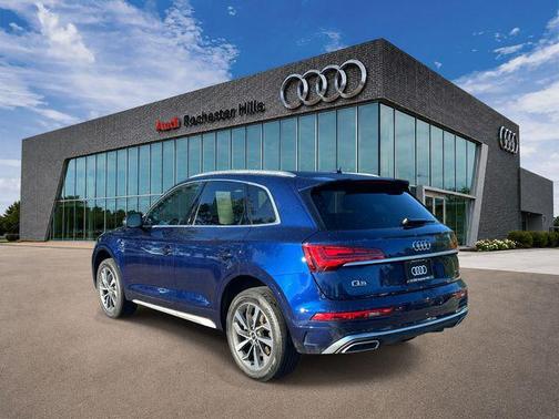 Navarra Blue Metallic 2023 Audi Q5 45 S line Premium Plus
