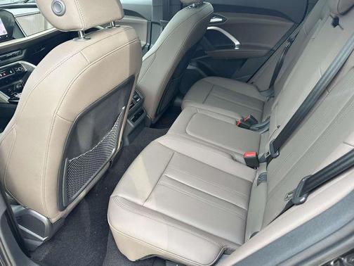 Mythos Black Metallic 2026 Audi Q5 Premium Plus TFSI quattro S tronic