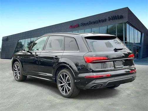 2025 Audi Q7 45 Premium Plus
