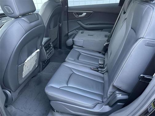 2026 Audi Q7 45 Premium