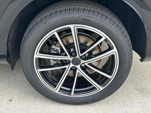 Mythos Black Metallic 2026 Audi Q5 Premium Plus TFSI quattro S tronic