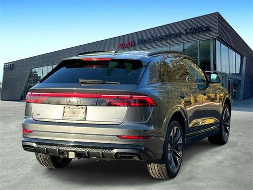 2025 Audi Q8 55 Premium Plus