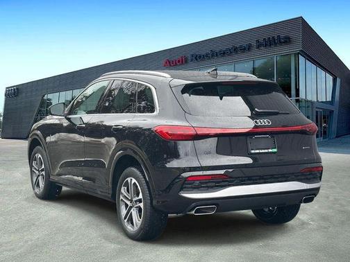 2025 Audi Q5 Premium Plus TFSI quattro S tronic