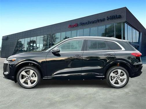 2025 Audi Q5 Premium Plus