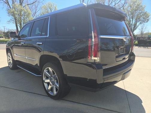 2019 Cadillac Escalade Luxury