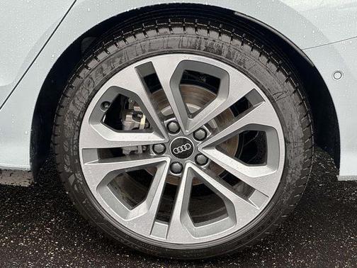 Arrow Gray Pearl Effect 2026 Audi A3 Premium