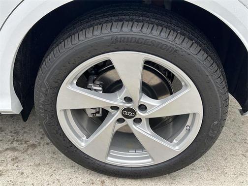 2025 Audi Q5 Premium Plus TFSI quattro S tronic